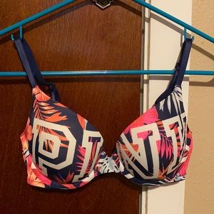 32C padded PINK Victoria’s Secret bra